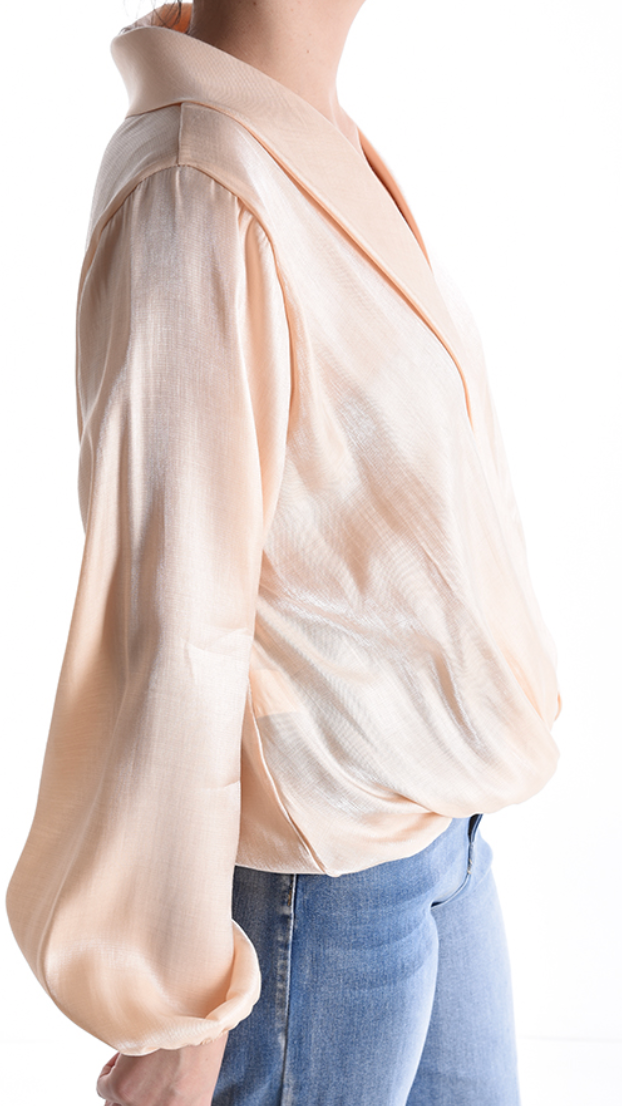 Camisa decote em V